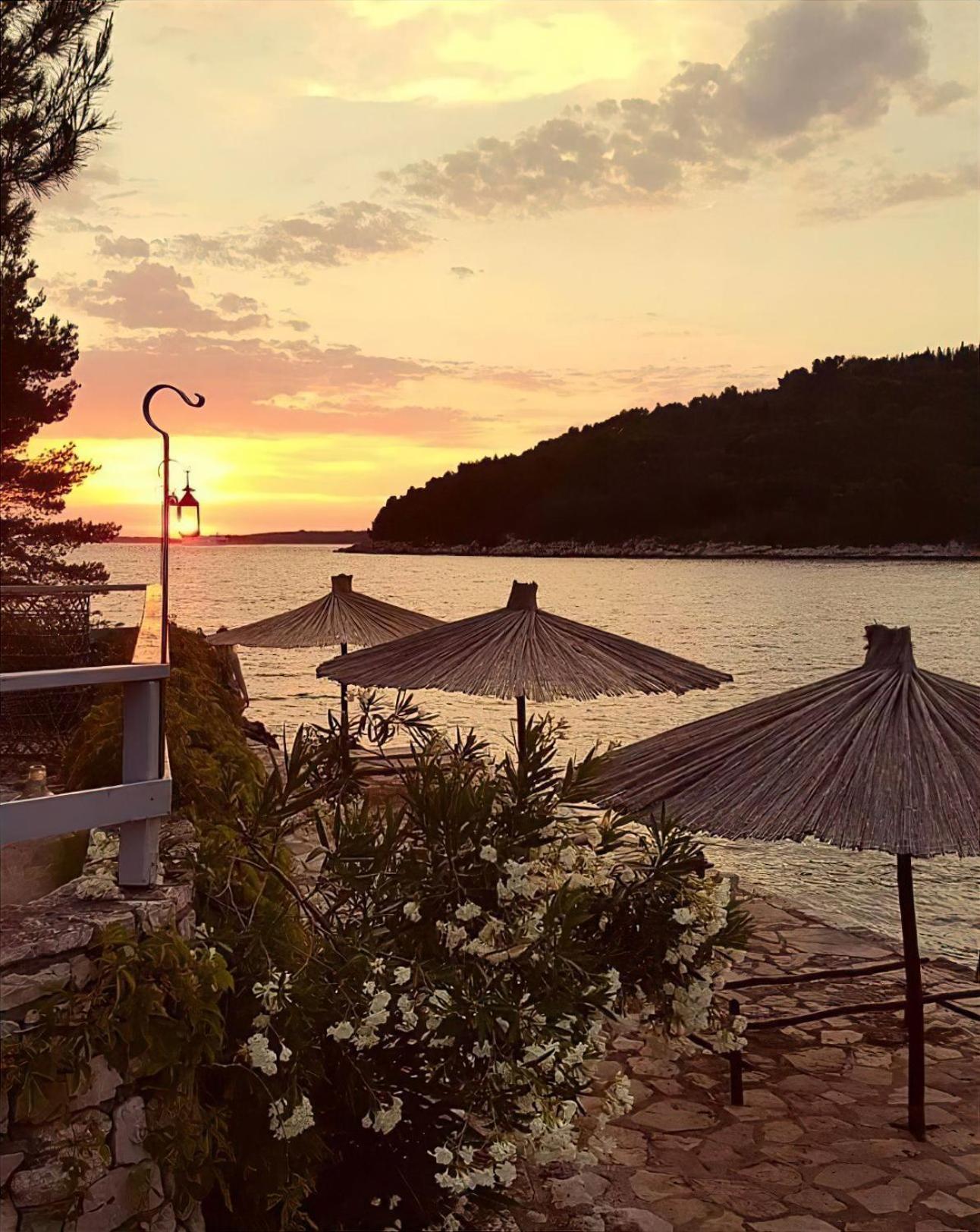 Pebble Bay Paradise House Vela Luka Exterior photo